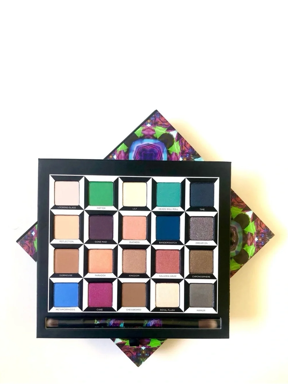 Urban Decay Alice Through the Looking Glass Eyeshadow Palette Limited Edition